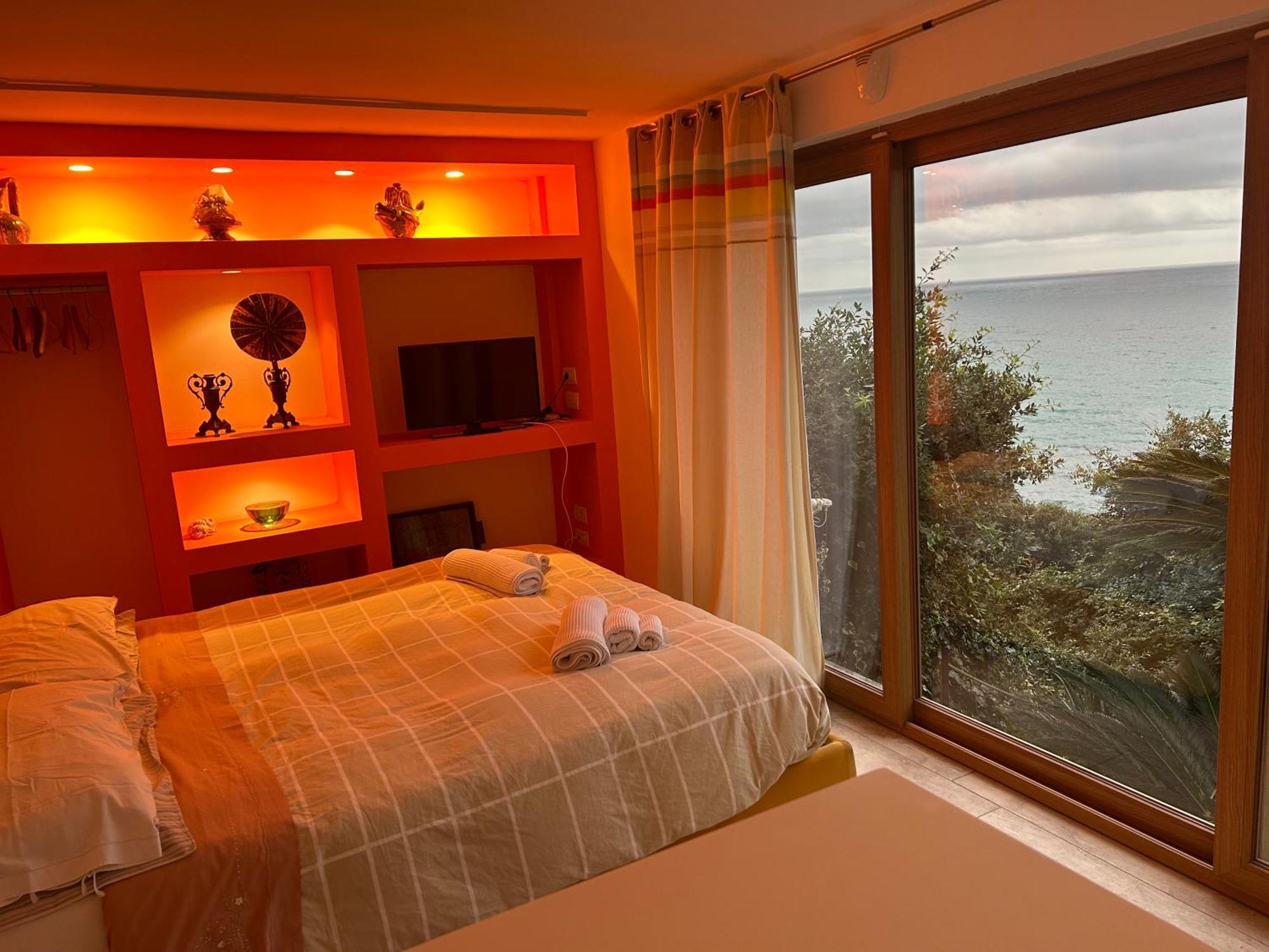 Estasi Di Cabiria Apartment Varazze Bagian luar foto