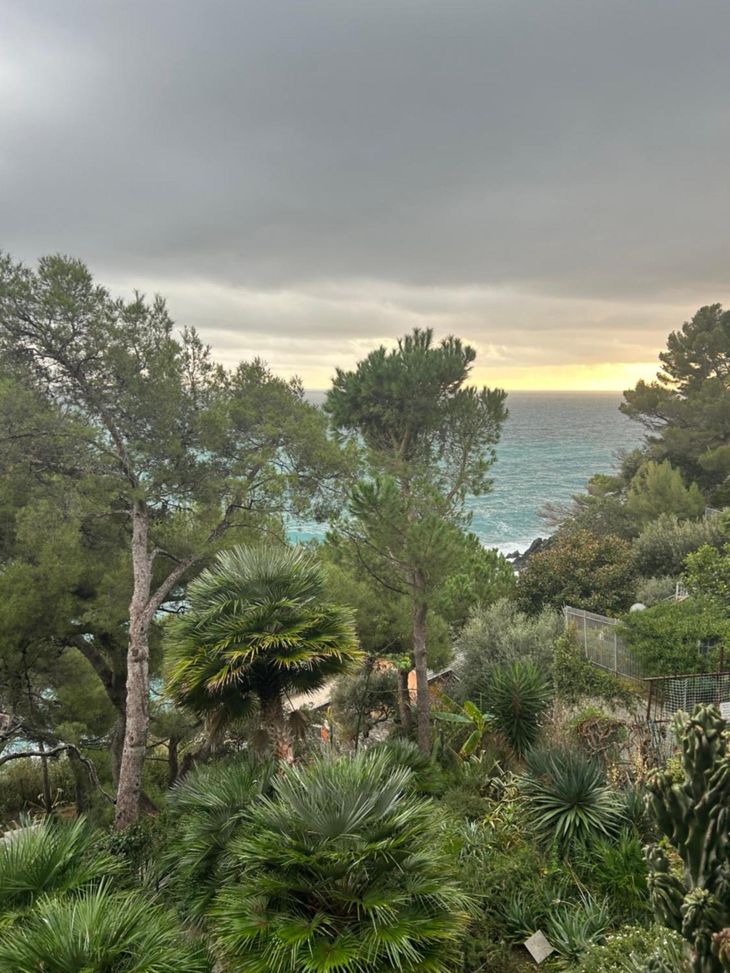 Estasi Di Cabiria Apartment Varazze Bagian luar foto